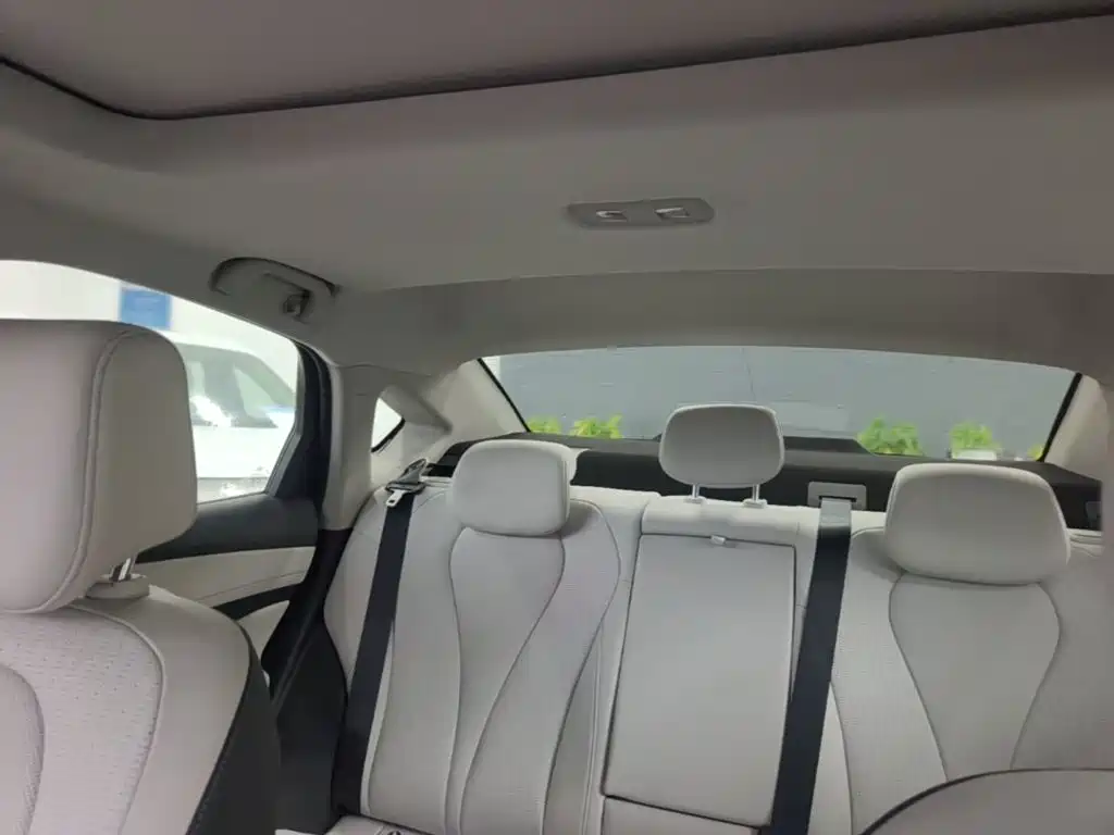 BYD Seal 05 DM-i — миниатюра 18