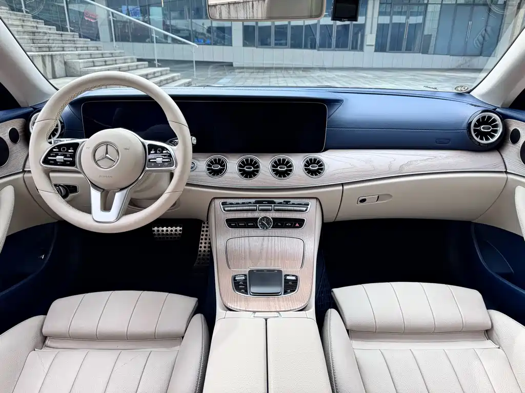 Mercedes-Benz E-Class (Import) — миниатюра 13