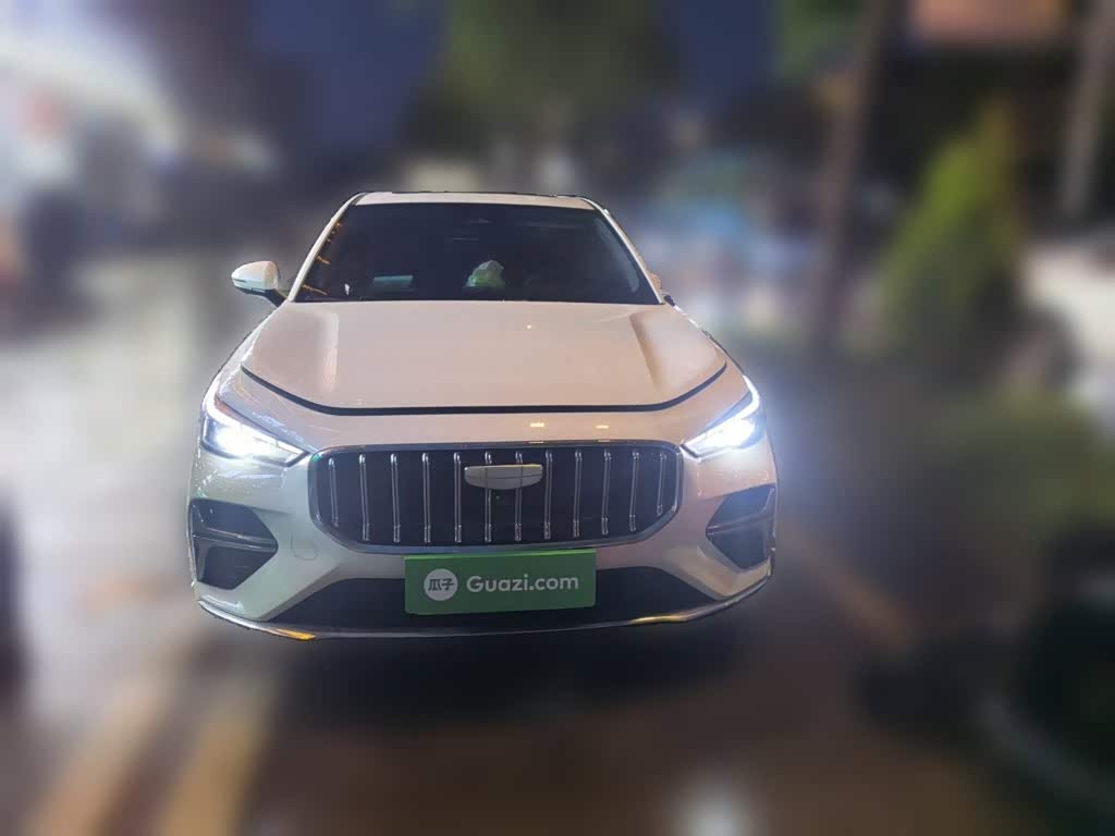 Geely Emgrand 1.5 л 2026 г. Белый, пробег 6400 км