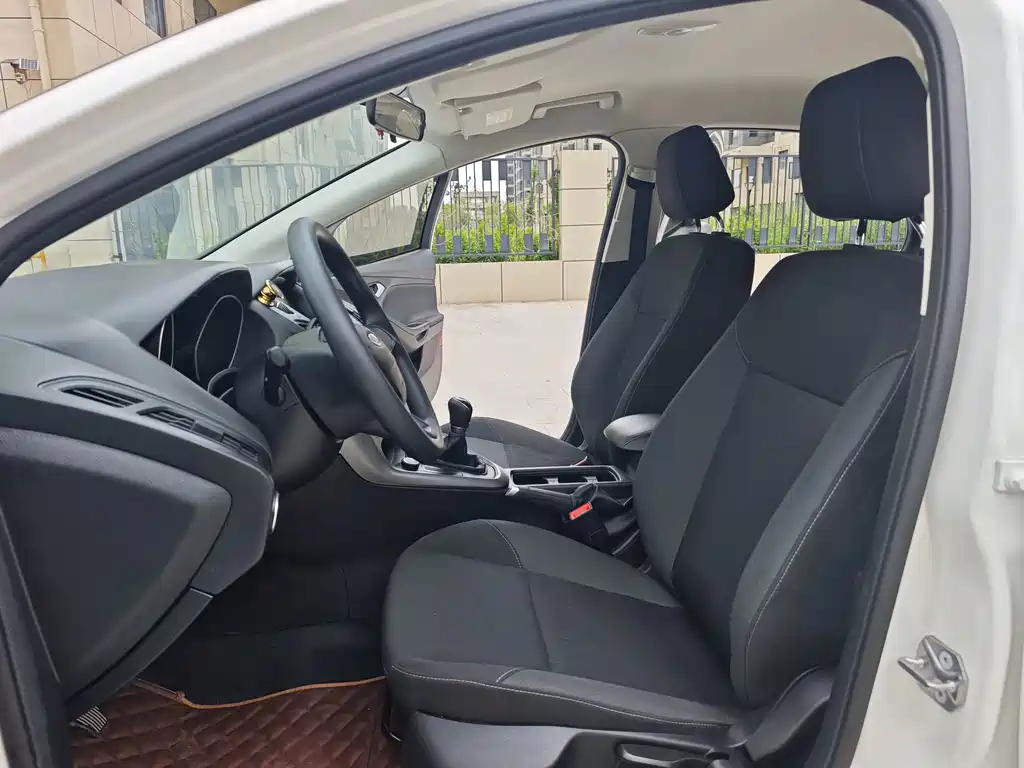 Ford Focus — миниатюра 8