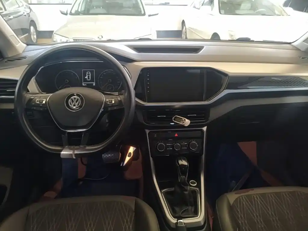 Volkswagen T-Cross — миниатюра 10