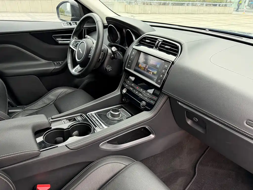 Jaguar F-PACE 3.0 SC 4WD R-Sport Sport Edition, фото 18
