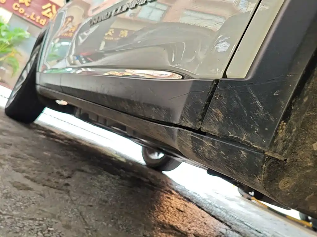 Jeep Grand Commander — миниатюра 21