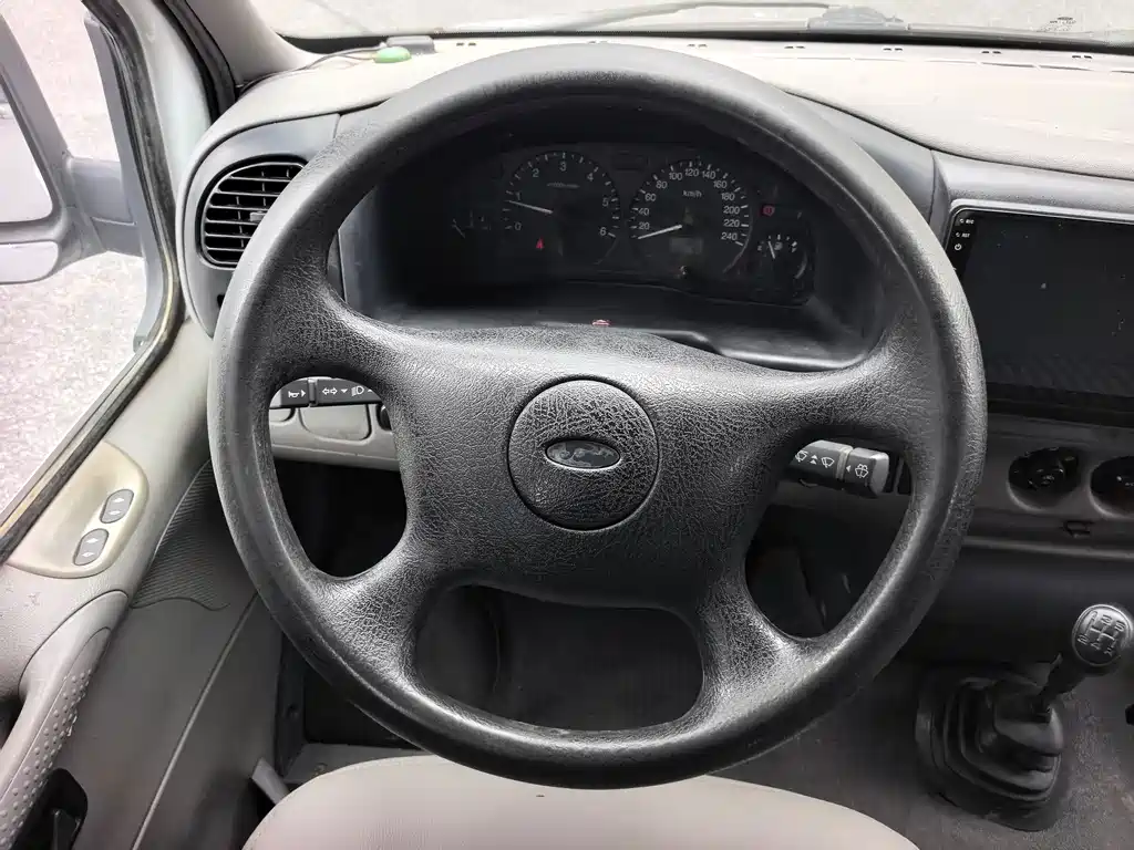 Ford Transit Classic — миниатюра 14