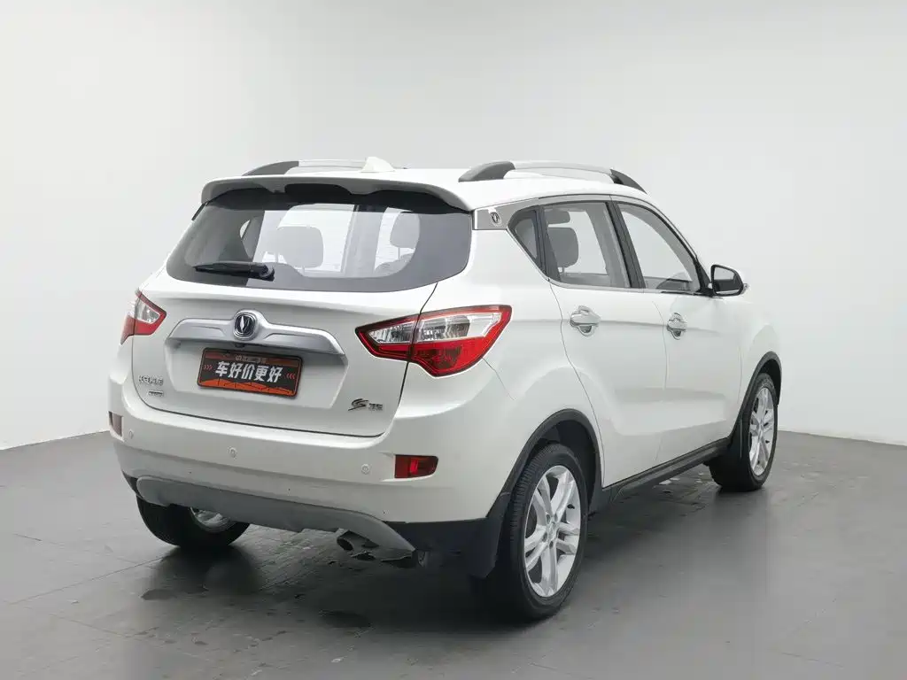 Changan CS35 — миниатюра 2
