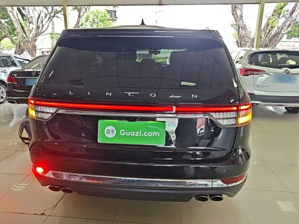 Lincoln Aviator (Import) — миниатюра 6