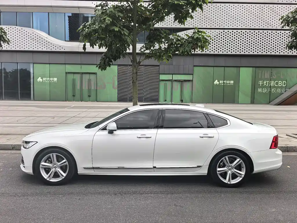 Volvo S90 2019 T5
