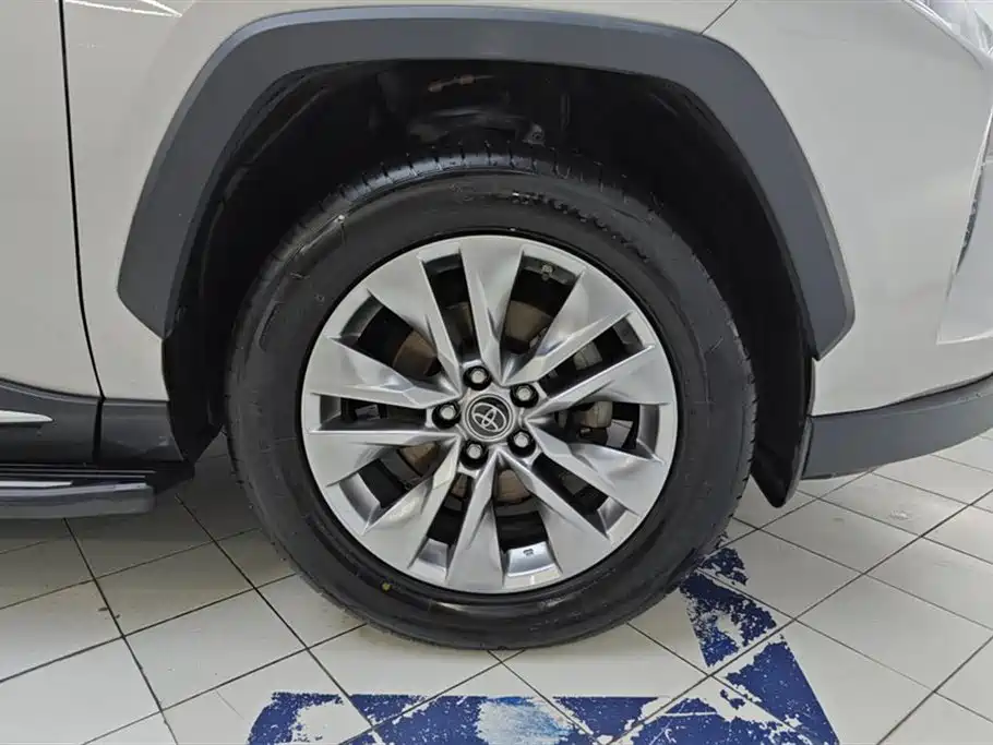 Toyota Wildlander 2020 2.0L CVT Luxury