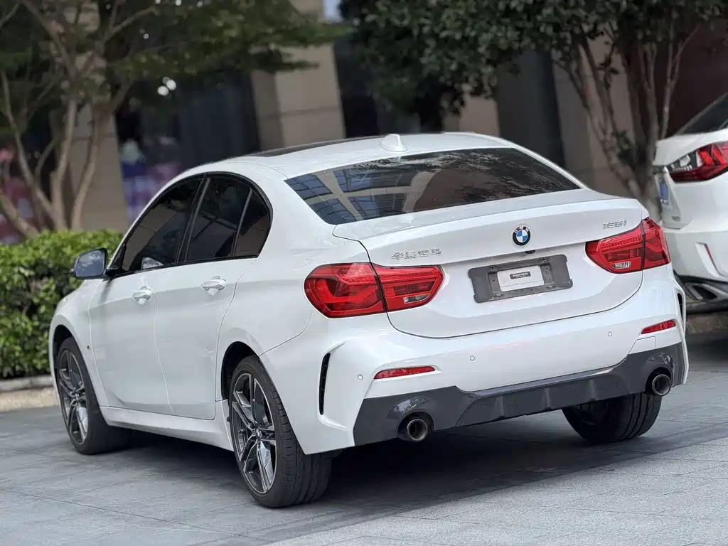 BMW 1 Series — миниатюра 8