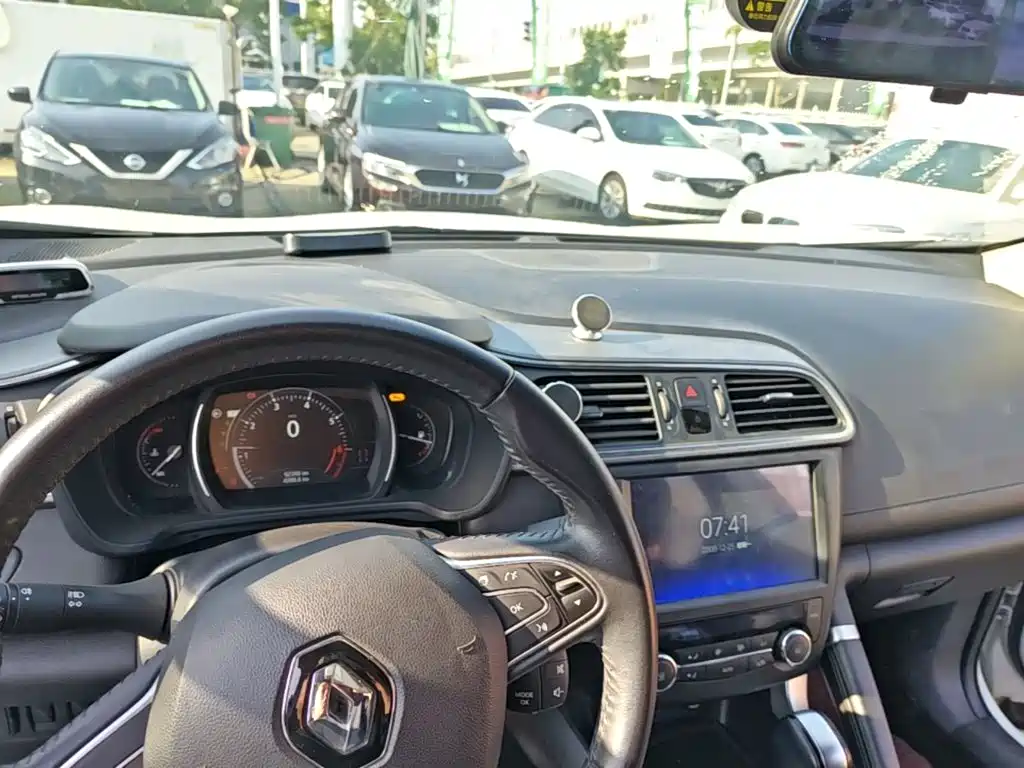Renault Kadjar — миниатюра 10