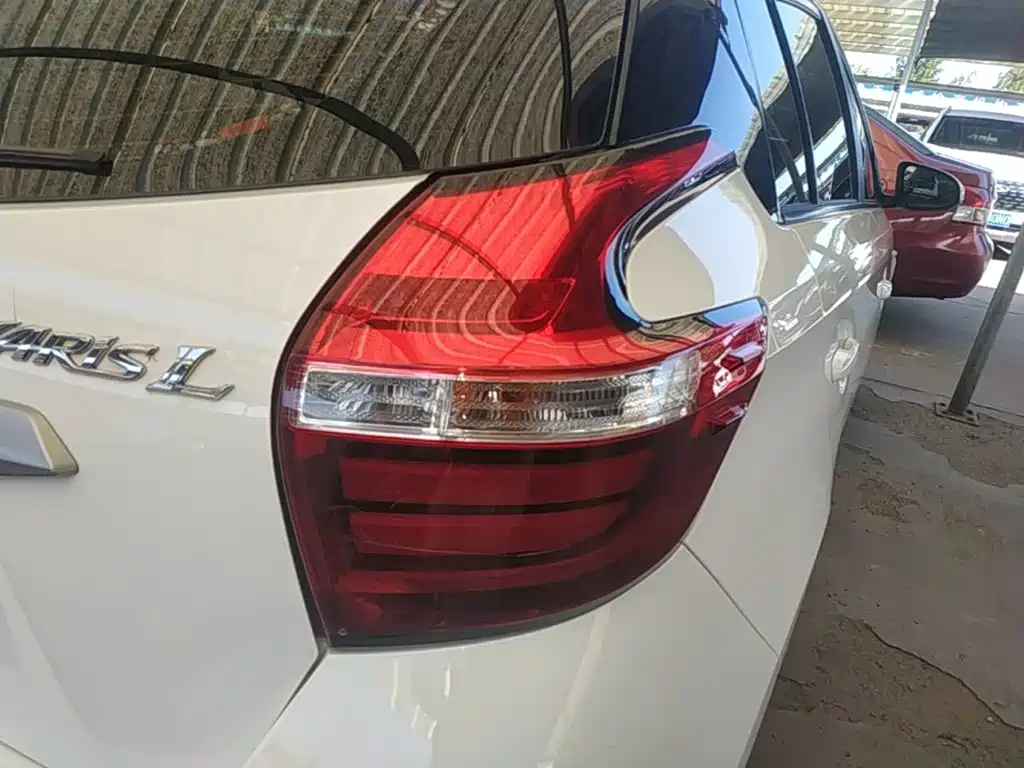 Toyota Yaris L — миниатюра 8