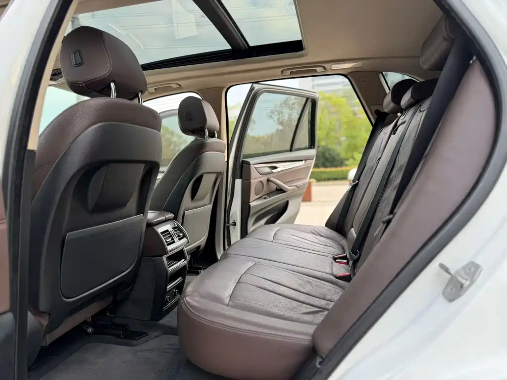 BMW X5 (Import) — миниатюра 7