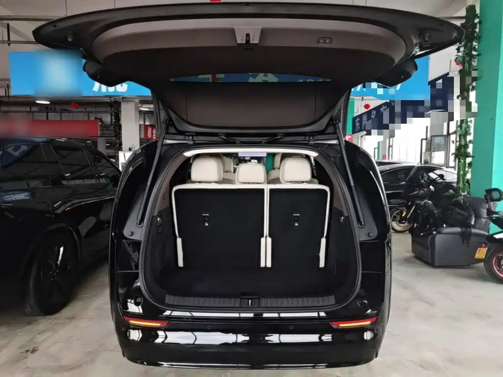 Li Auto Li MEGA — миниатюра 19