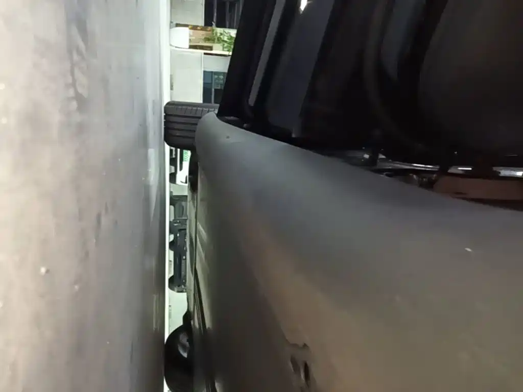 Tesla Model Y — миниатюра 22