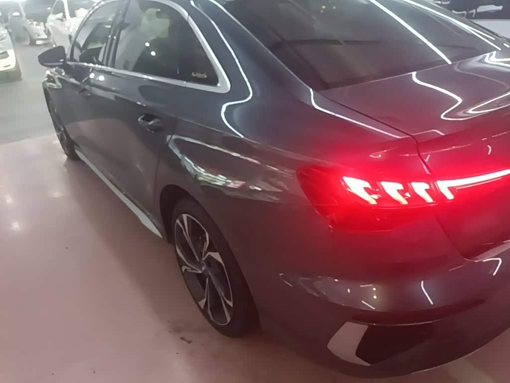 Audi A3 1.4 л 2021 г. Серебристо-серый, пробег 44400 км