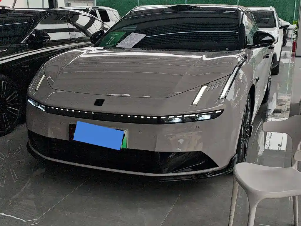 Lynk & Co 10