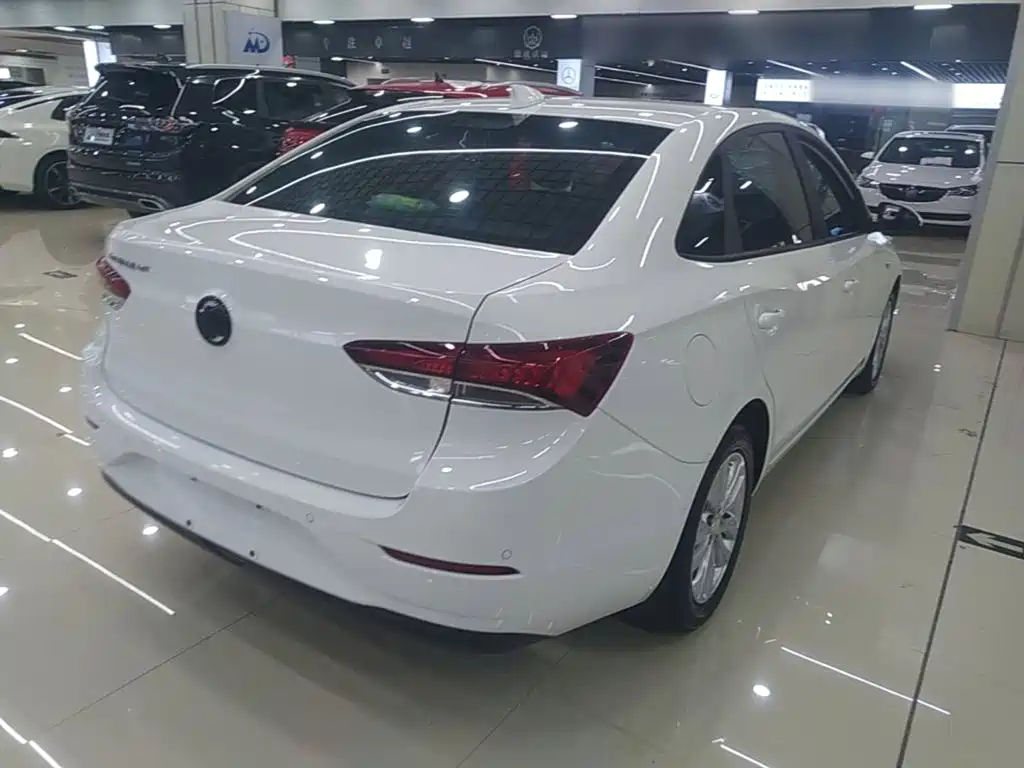 Buick Excelle — миниатюра 7