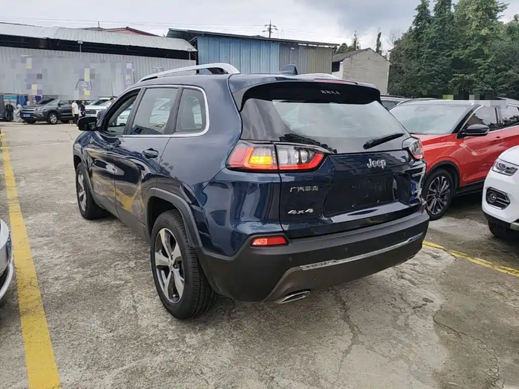 Jeep Cherokee — миниатюра 5