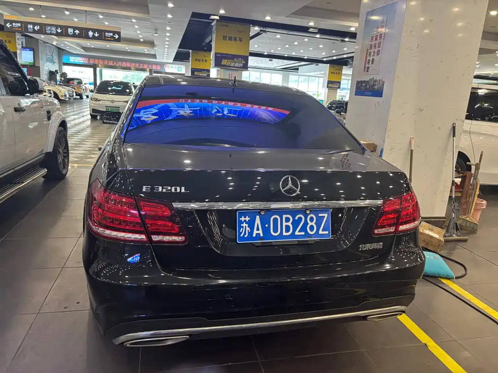 Mercedes-Benz E-Class — миниатюра 4