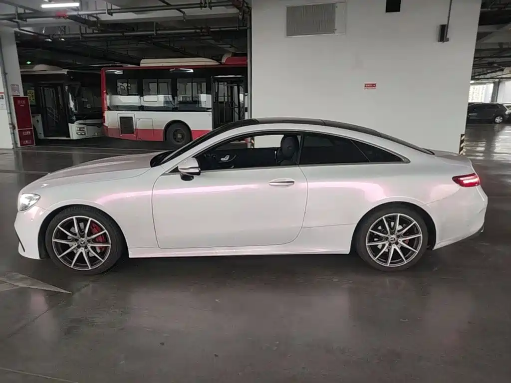 Mercedes-Benz E-Class (Import) — миниатюра 4