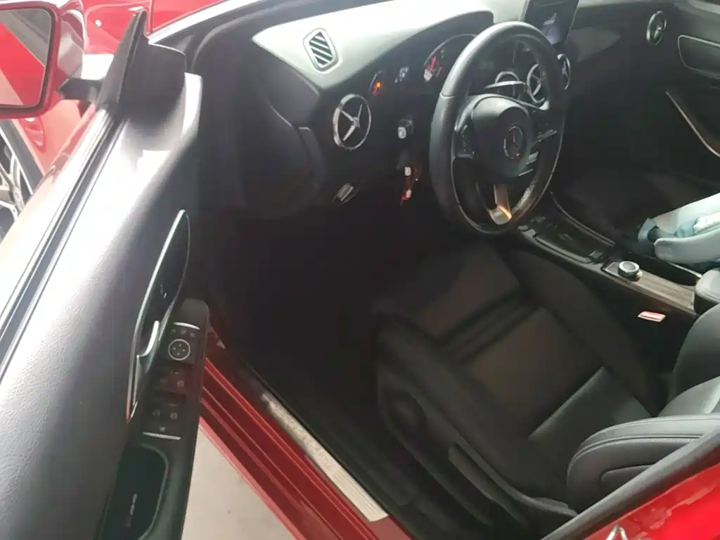 Mercedes-Benz CLA (Import) — миниатюра 16