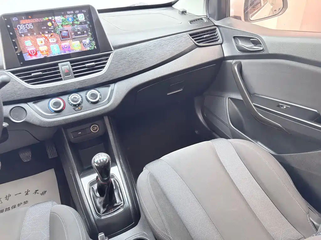Baojun 310 — миниатюра 7