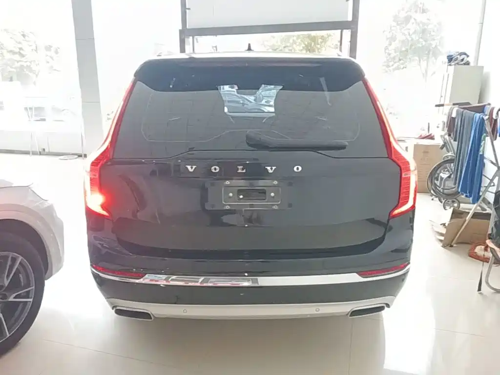Volvo XC90 — миниатюра 6