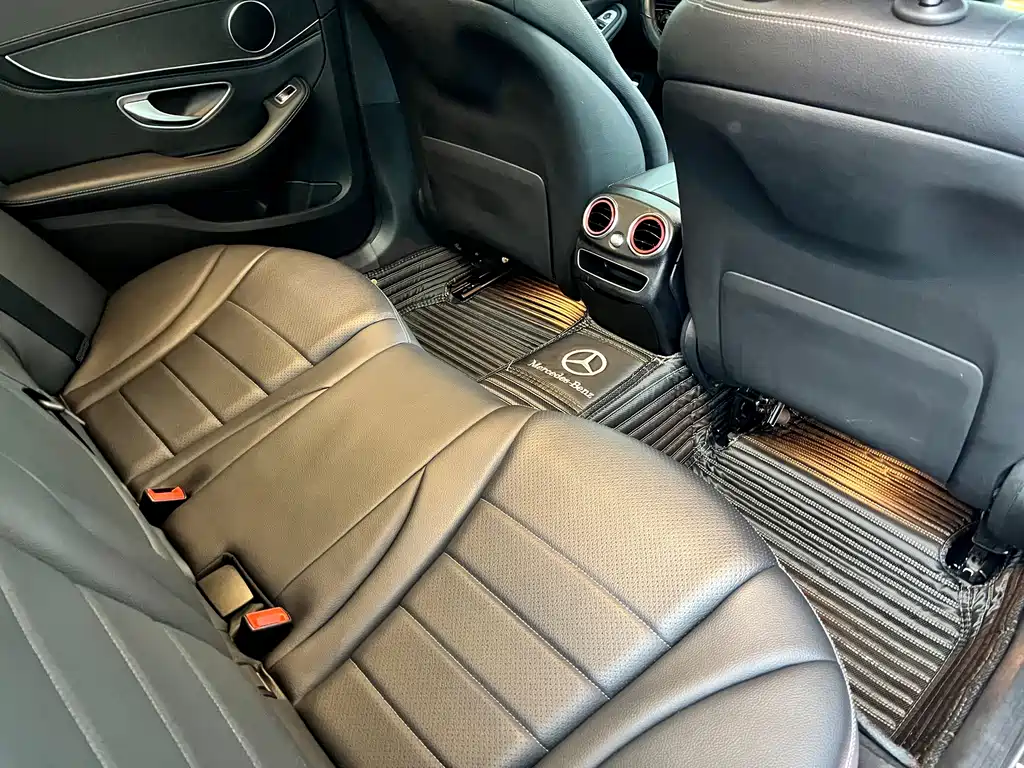 Mercedes-Benz C-Class — миниатюра 9