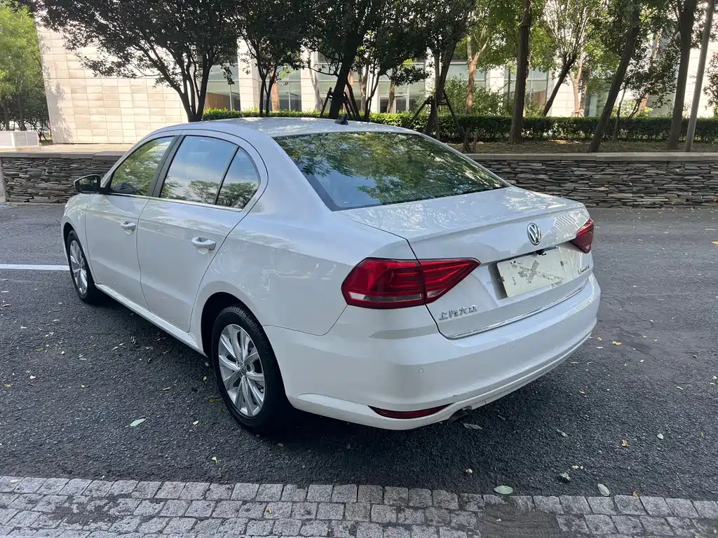 Volkswagen Lavida — миниатюра 7
