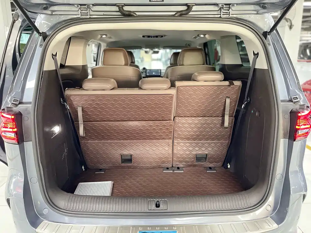 Roewe iMAX8 New Energy — миниатюра 8