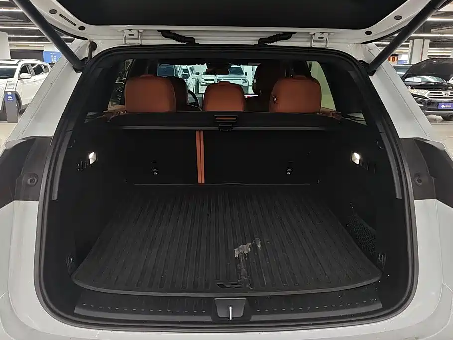 Li Auto Li L6 — миниатюра 4