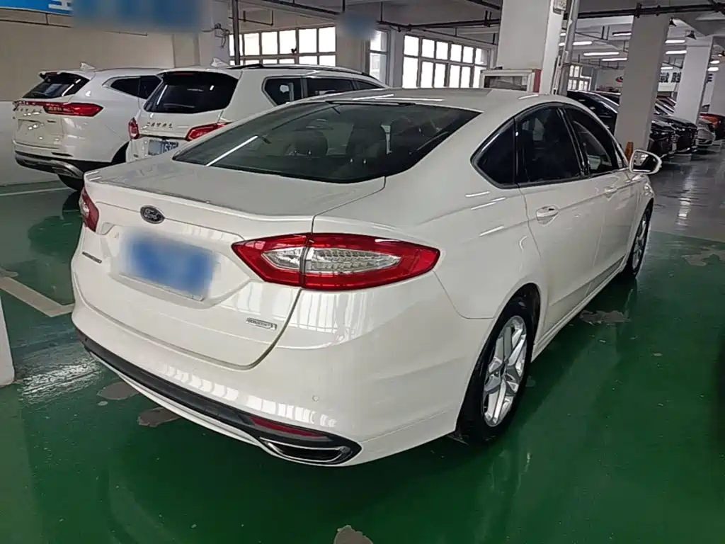 Ford Mondeo — миниатюра 7