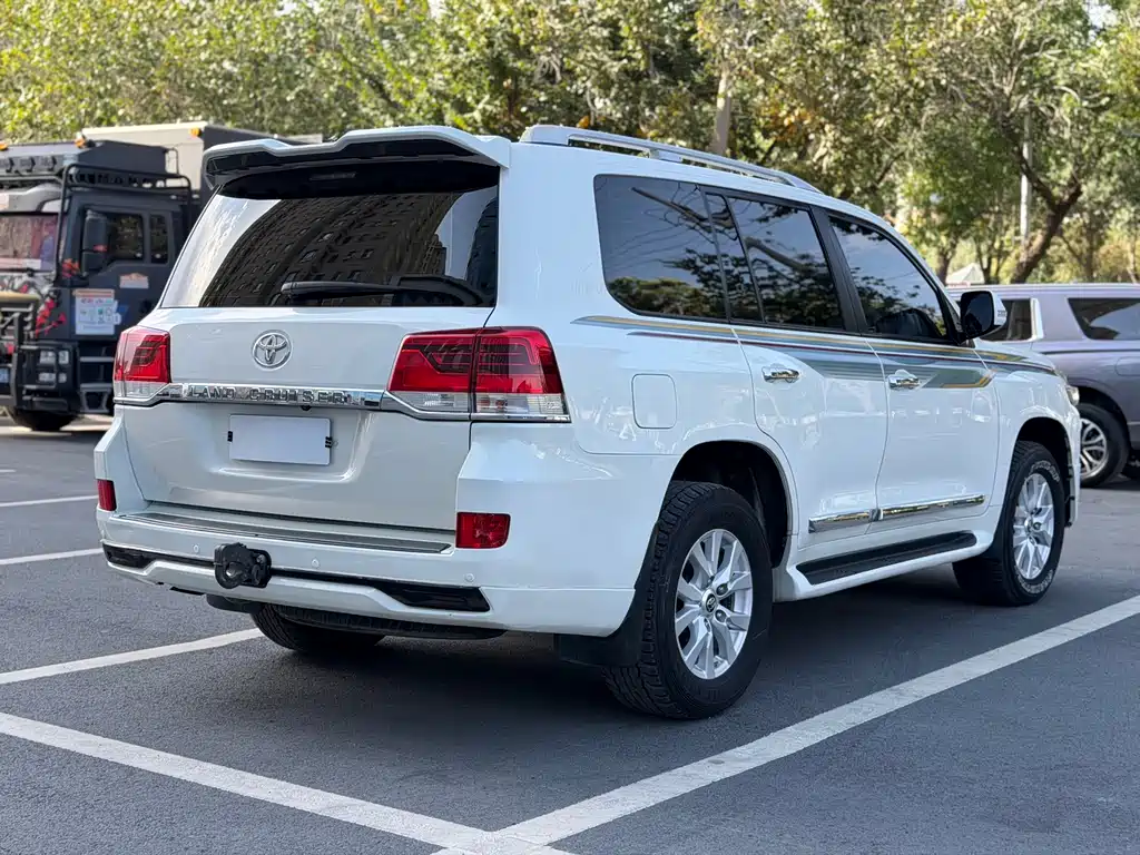 Toyota Land Cruiser — миниатюра 11