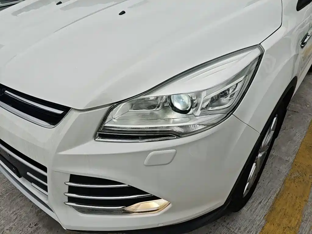 Ford Kuga — миниатюра 24