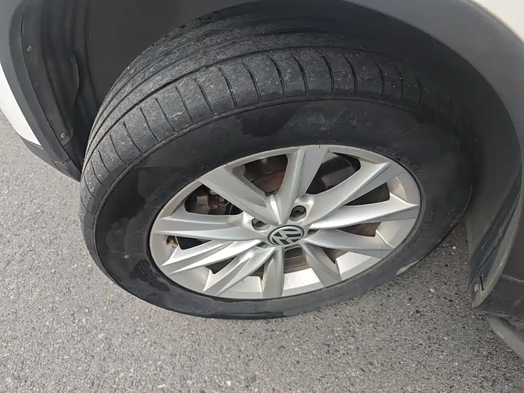 Volkswagen Tiguan — миниатюра 16