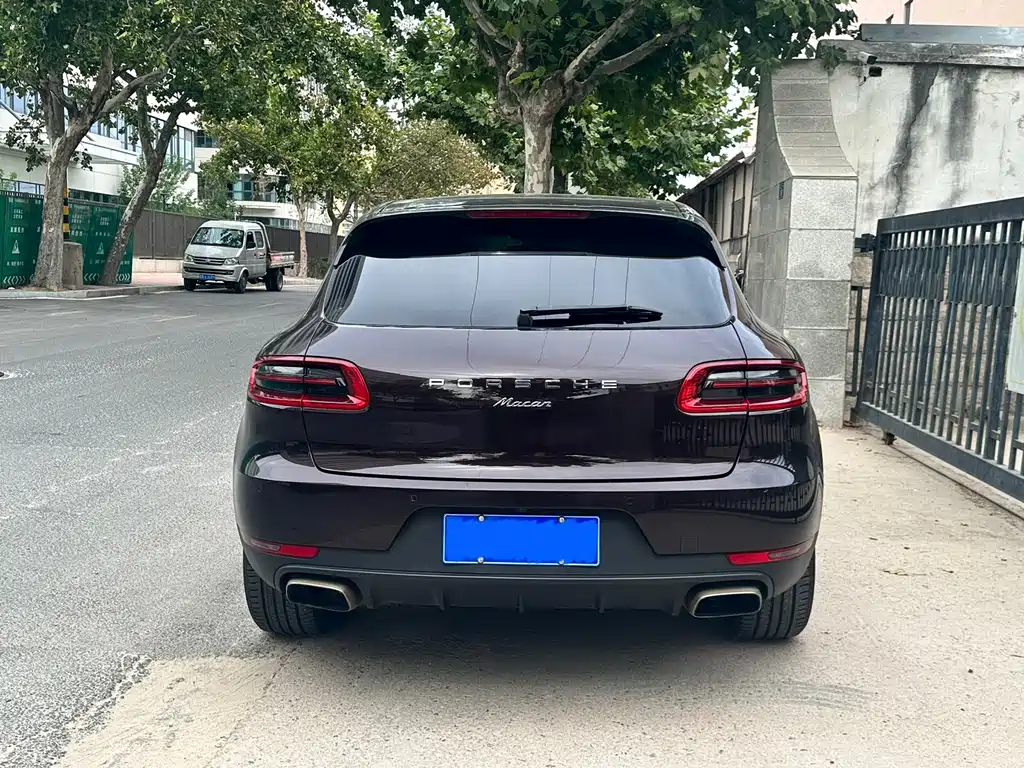 Porsche Macan — миниатюра 5
