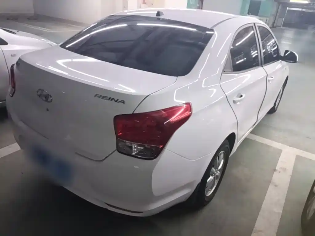 Hyundai Verna — миниатюра 7