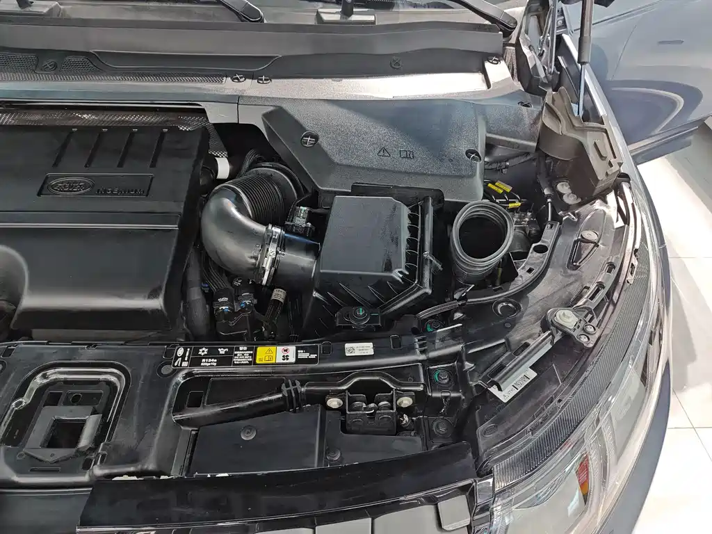 Land Rover Discovery Sport — миниатюра 28