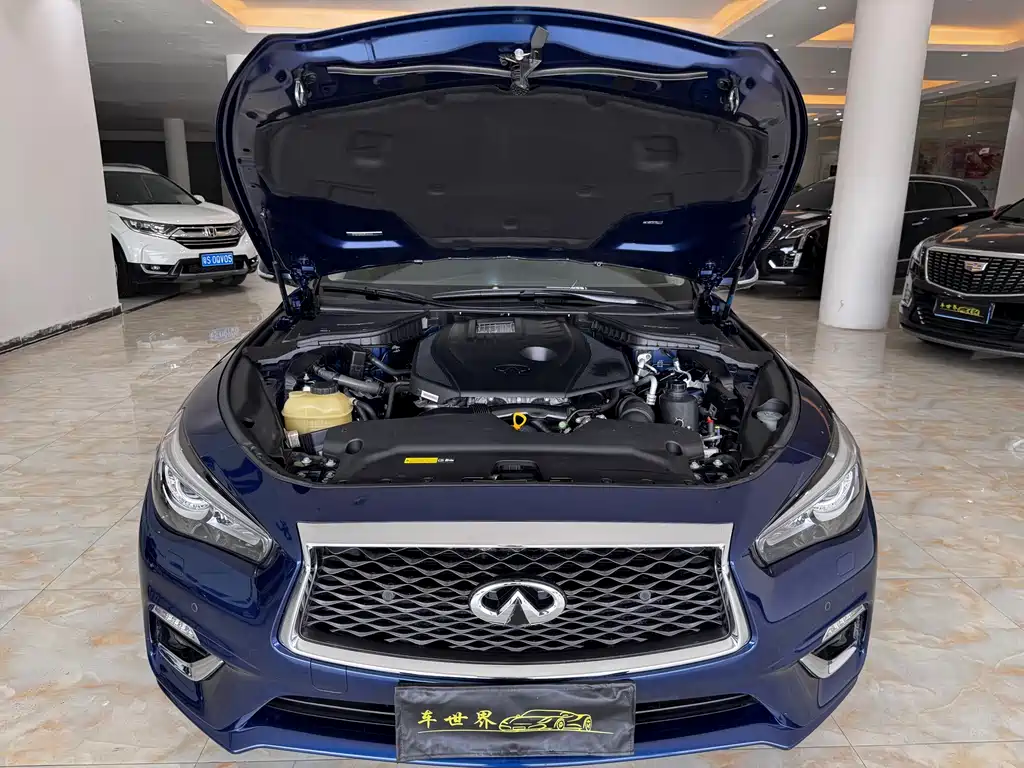 INFINITI Q50L