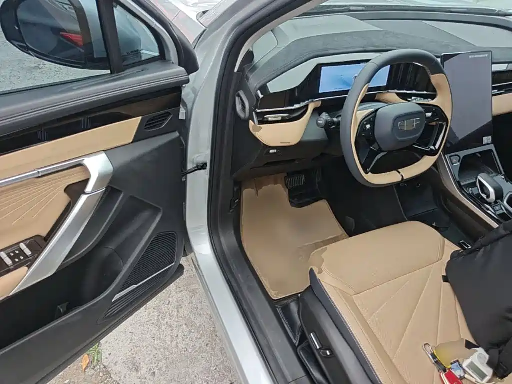 Geely Boyue L — миниатюра 16