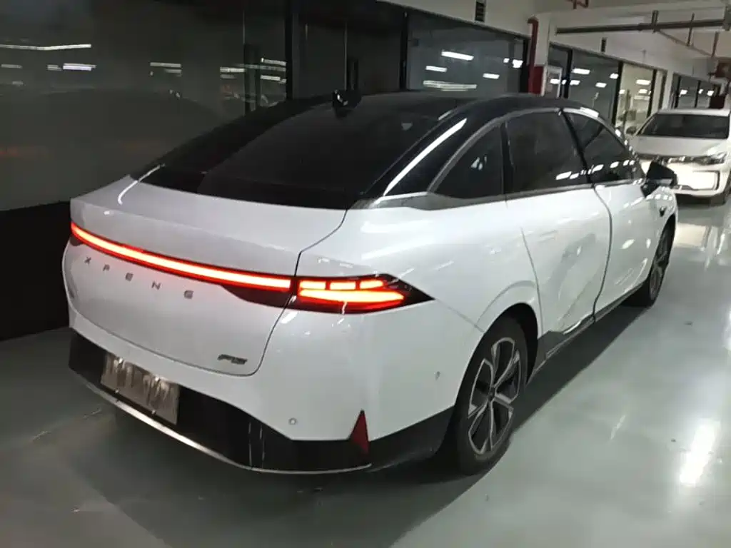 XPeng P5 — миниатюра 7