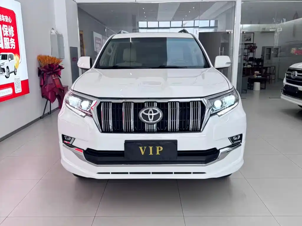 Toyota Land Cruiser Prado 2010 2.7L AT Luxury