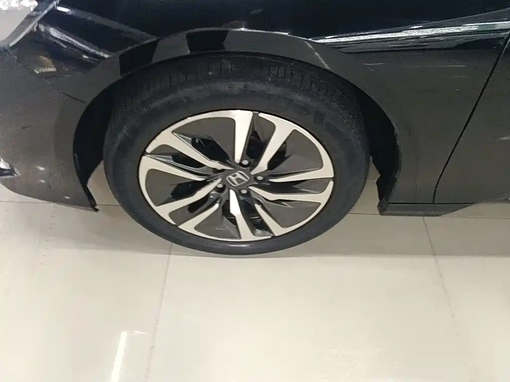 Honda Accord — миниатюра 23