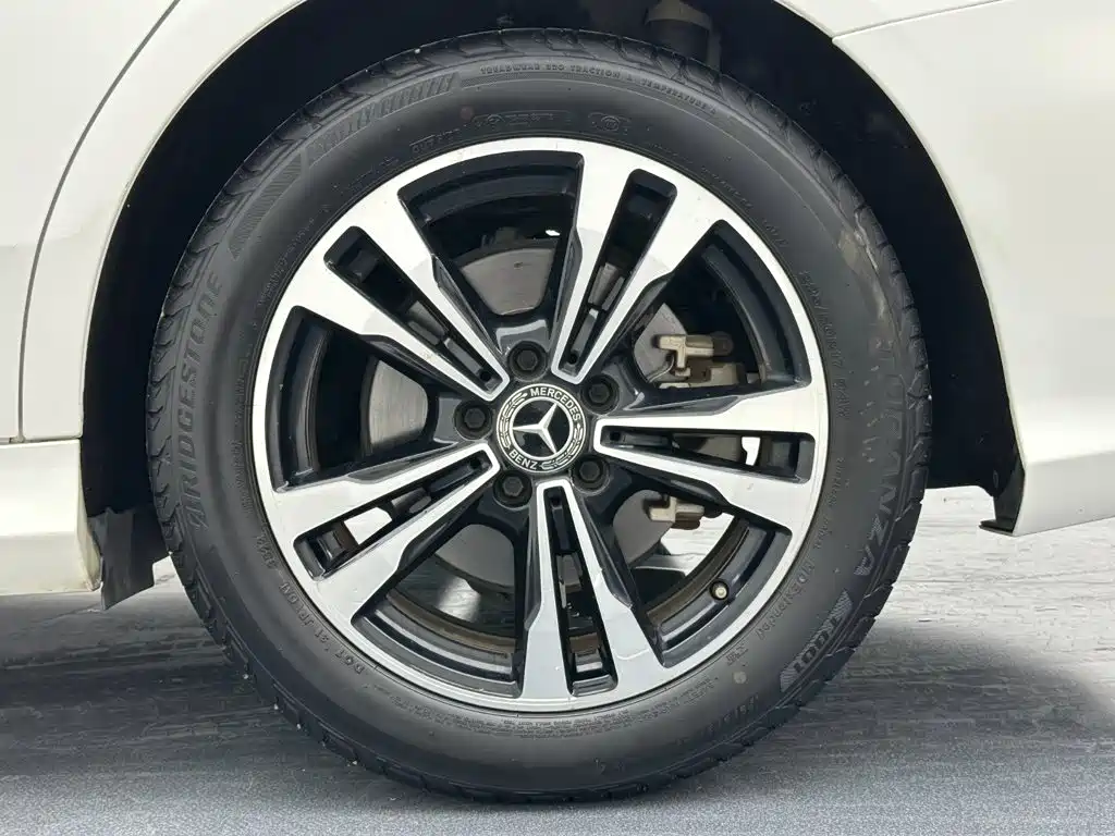 Mercedes-Benz C-Class — миниатюра 21