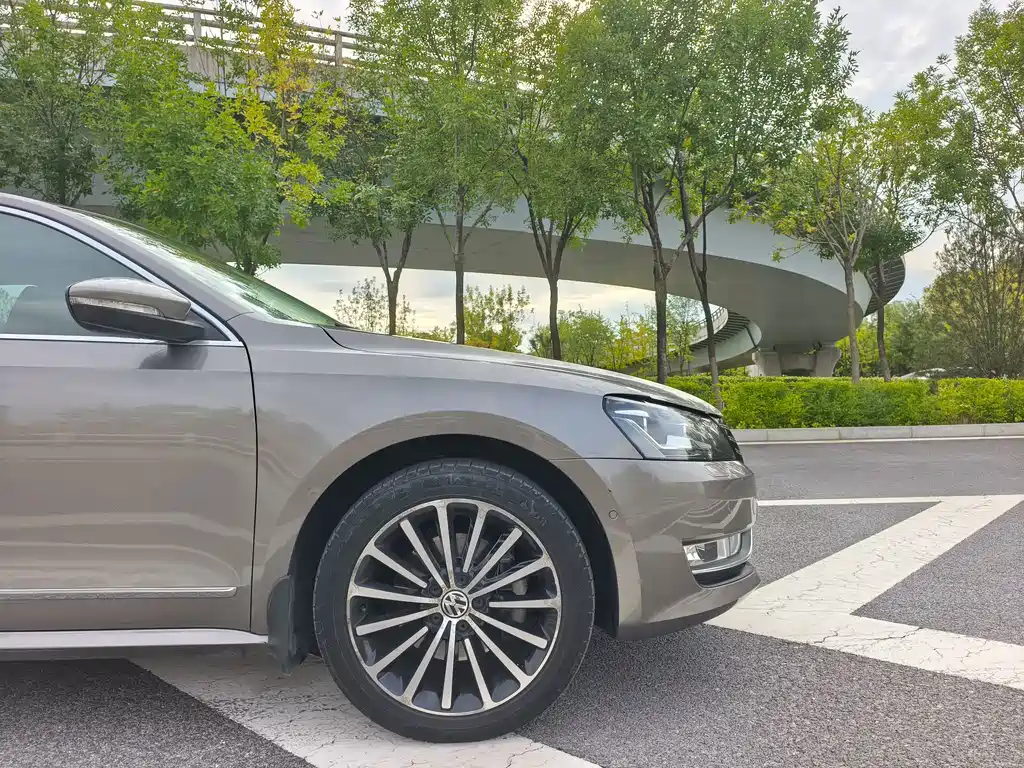 Volkswagen Passat — миниатюра 21
