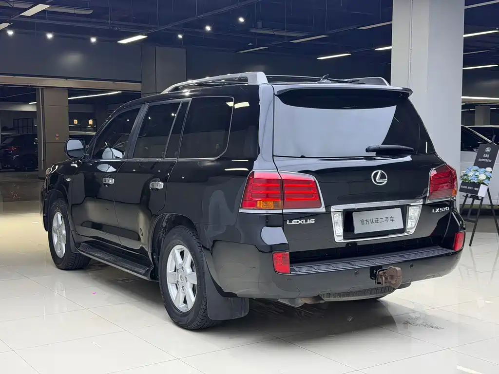 Lexus LX — миниатюра 9