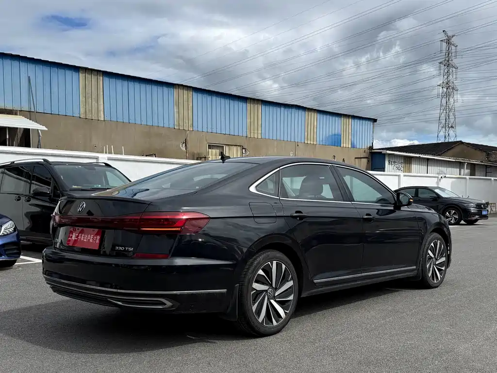 Volkswagen Passat — миниатюра 12