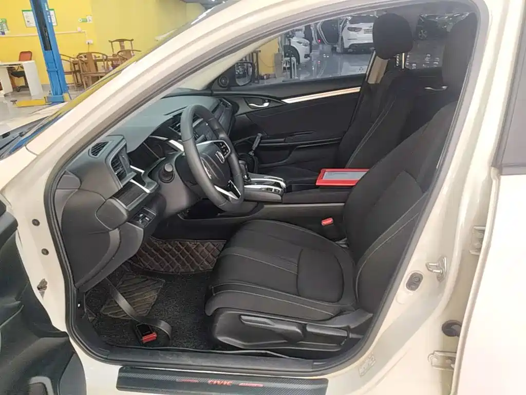 Honda Civic — миниатюра 15