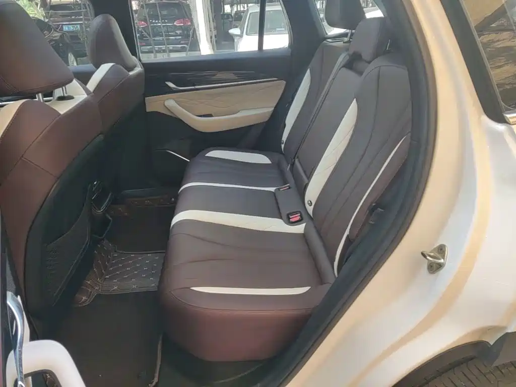 Geely Xingyue L — миниатюра 17