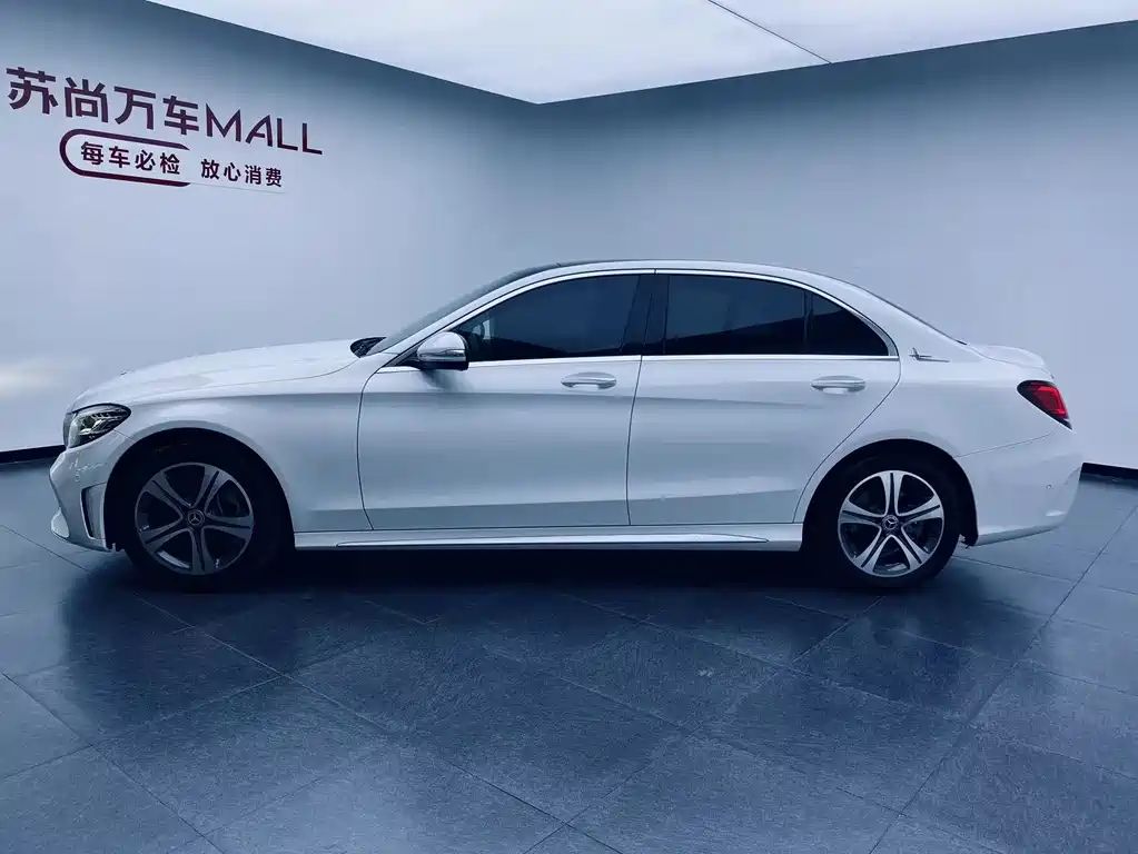 Mercedes-Benz C-Class — миниатюра 7